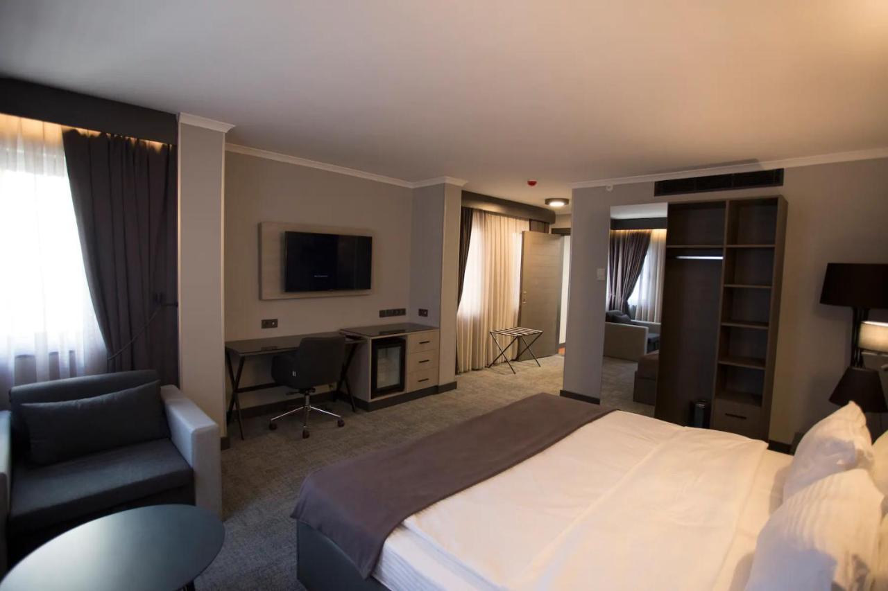 Days Hotel By Wyndham Ankara Cankaya Extérieur photo